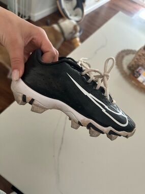 Nike Kids Black and White Soccer Cleats with White Swoosh